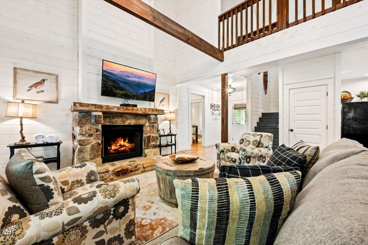 Cozy Creek Cottage 8