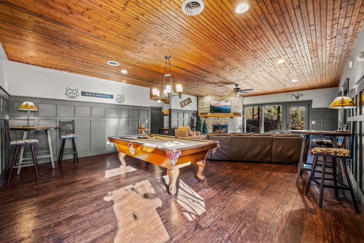 Laurel Lodge 6