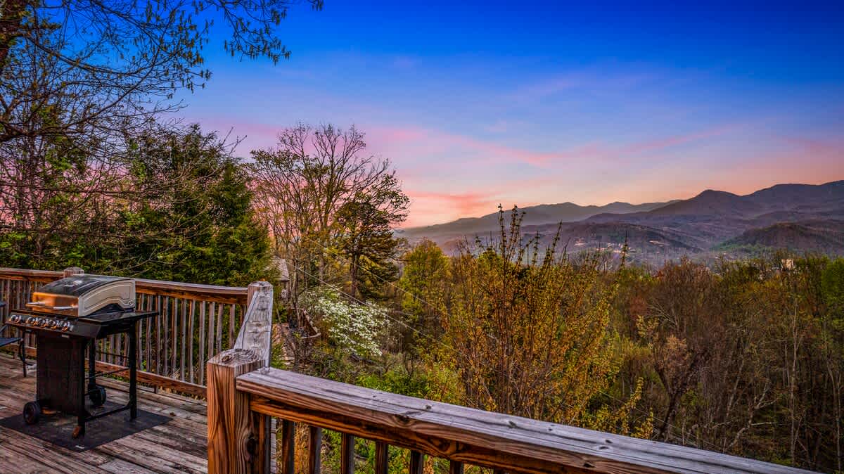 Smoky Mountain Cottage 6