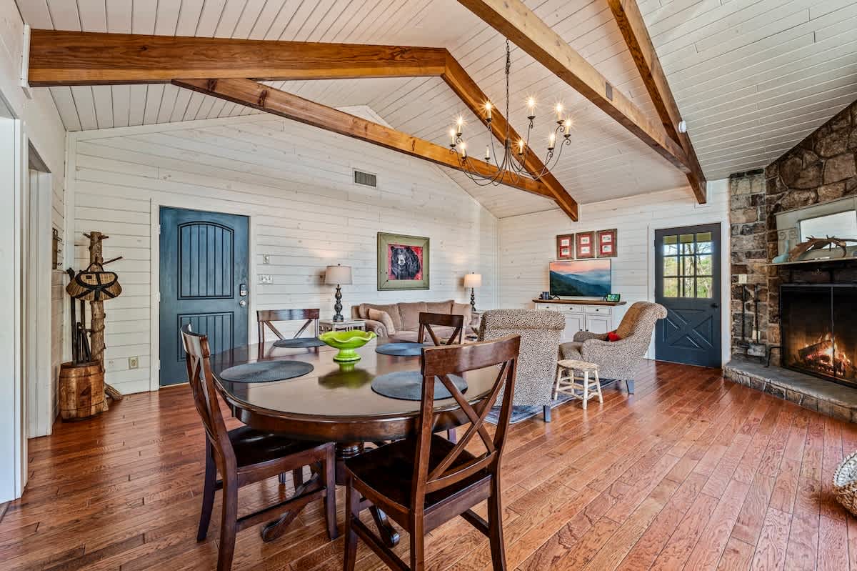Smoky Mountain Cottage 9