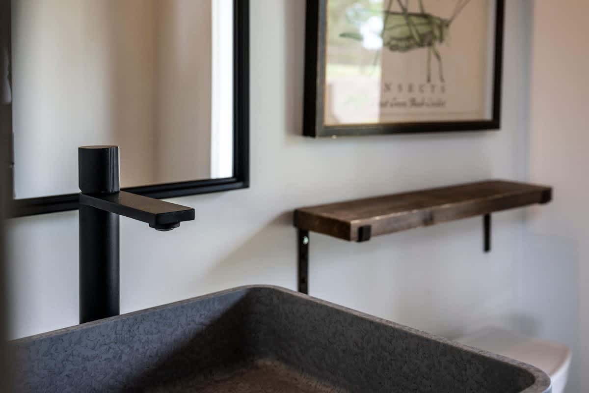 Tucked Inn | Photo 21