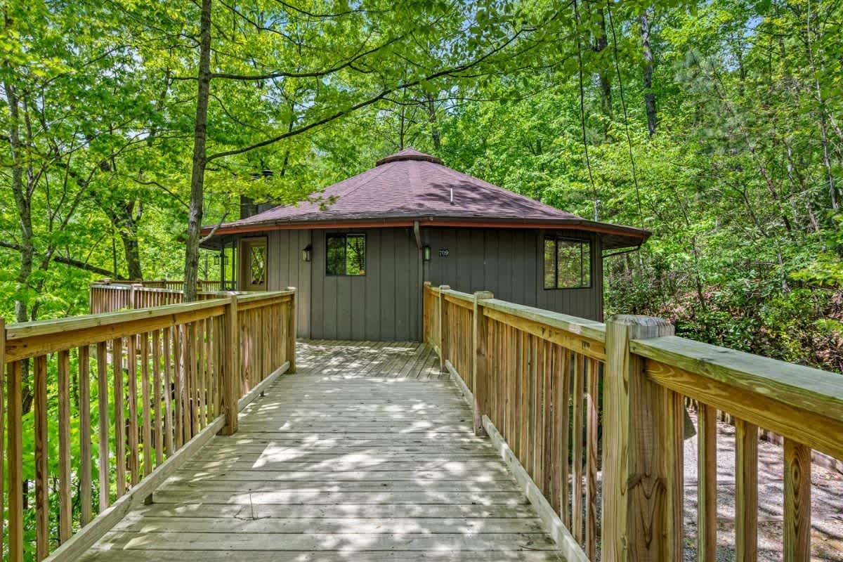 Dogwood Place 5
