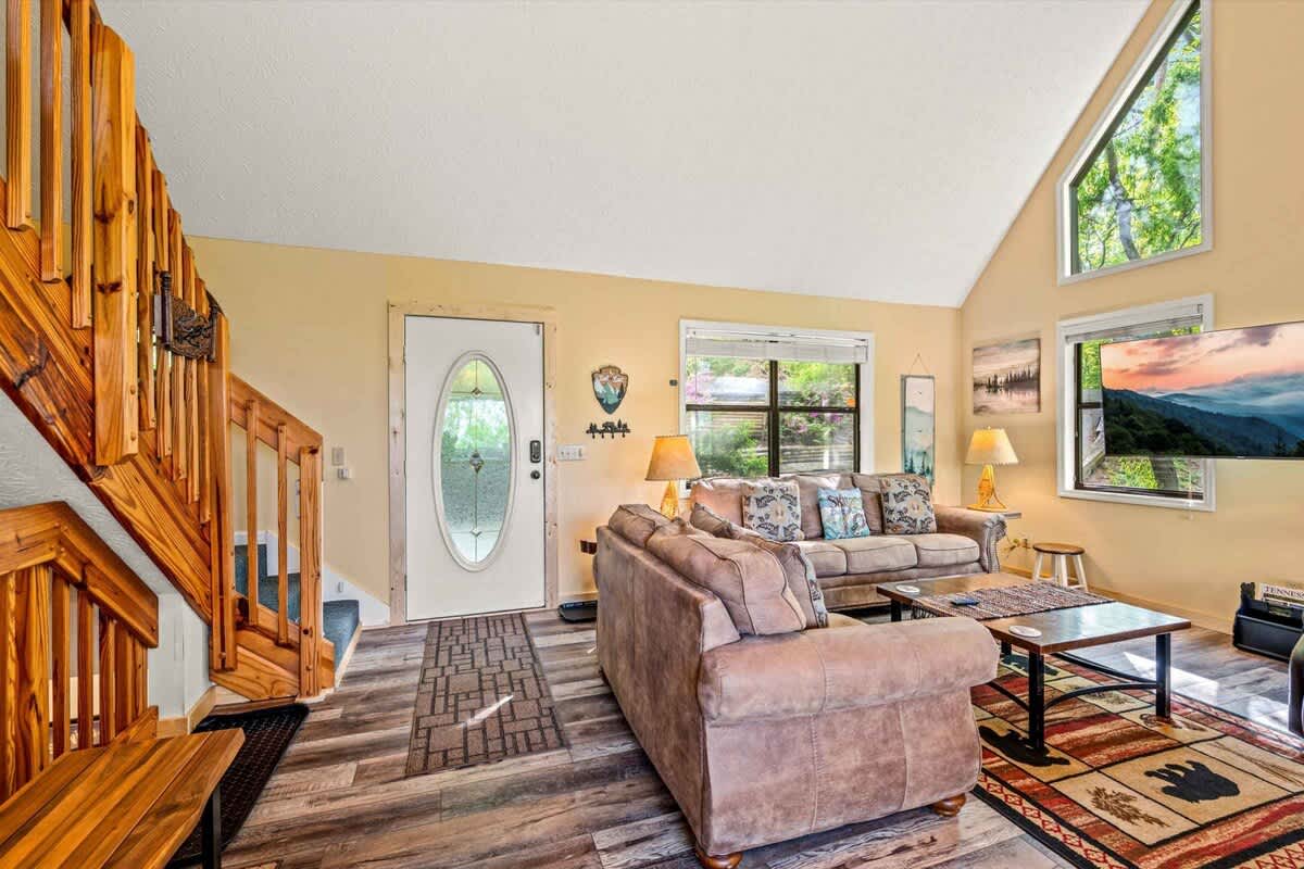 Hiker's Lodge 9