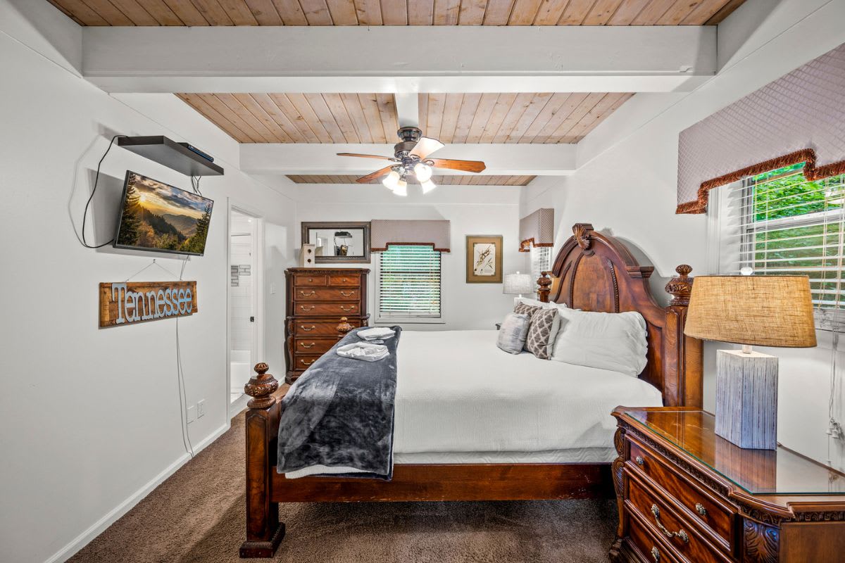 Paradise Point 1 3