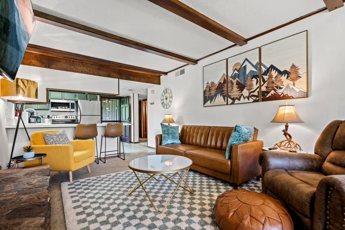 The Shaggin' Chalet 10
