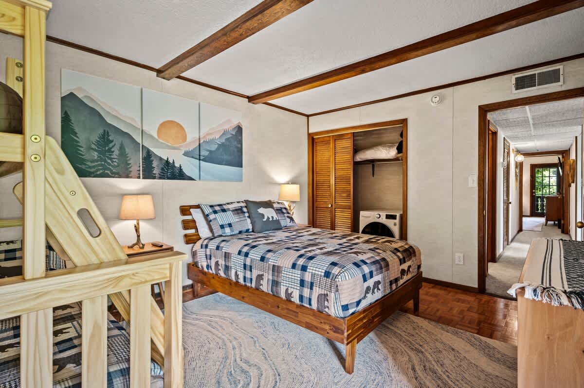 The Shaggin' Chalet | Photo 34
