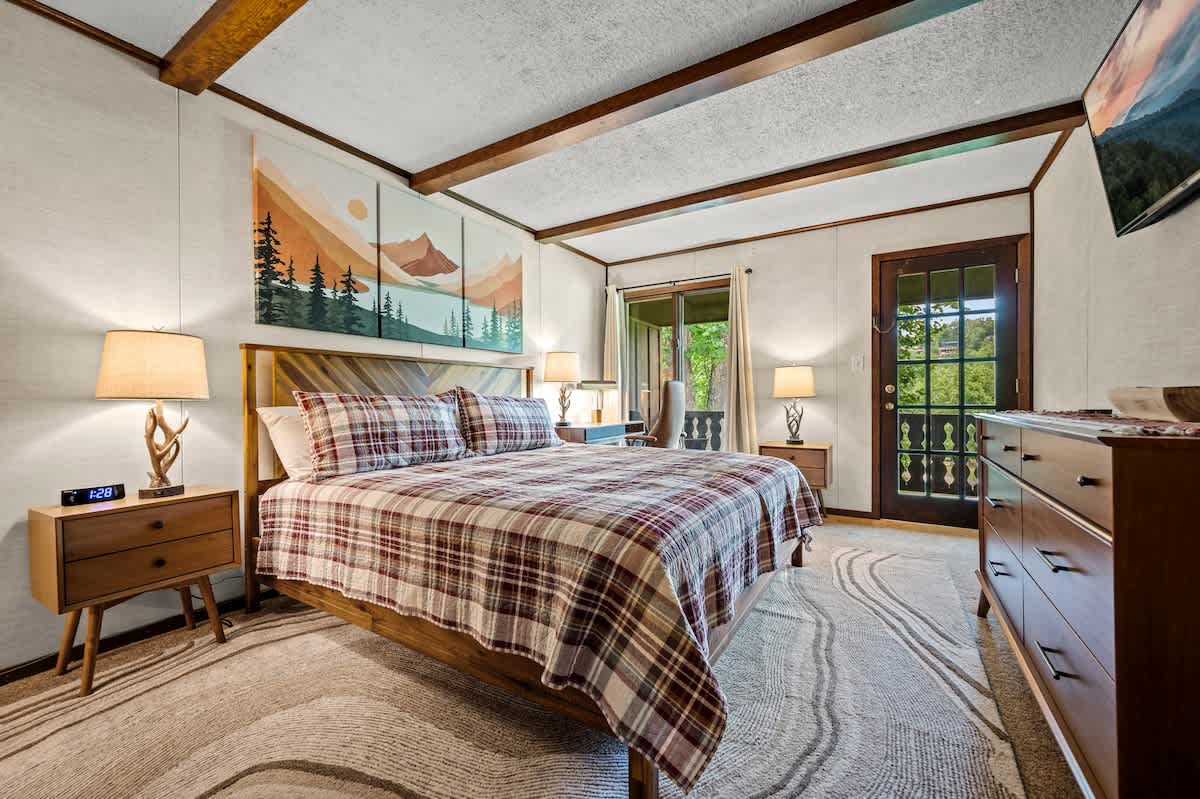 The Shaggin' Chalet 4