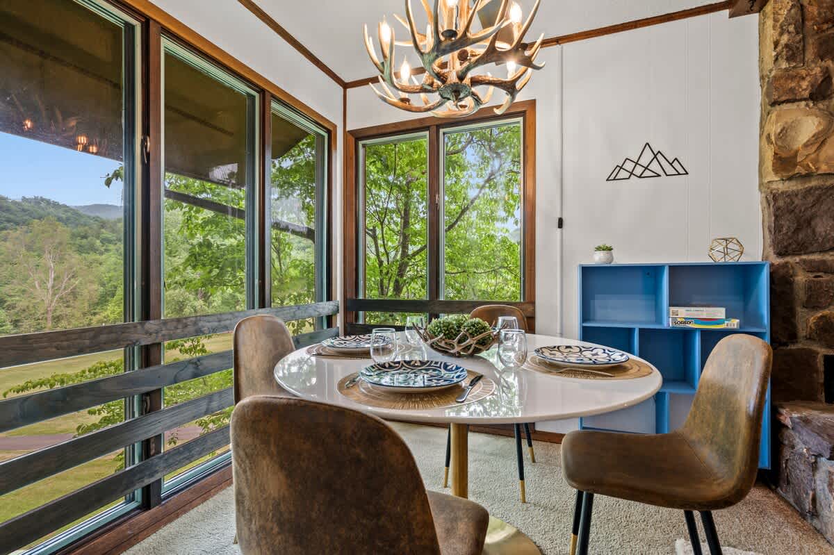 The Shaggin' Chalet | Photo 17