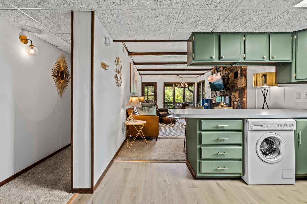 The Shaggin' Chalet 9