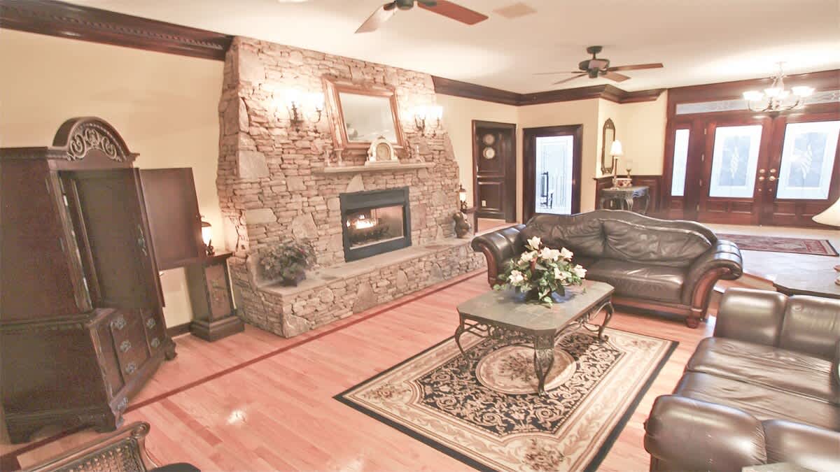 Shenandoah Lodge 10