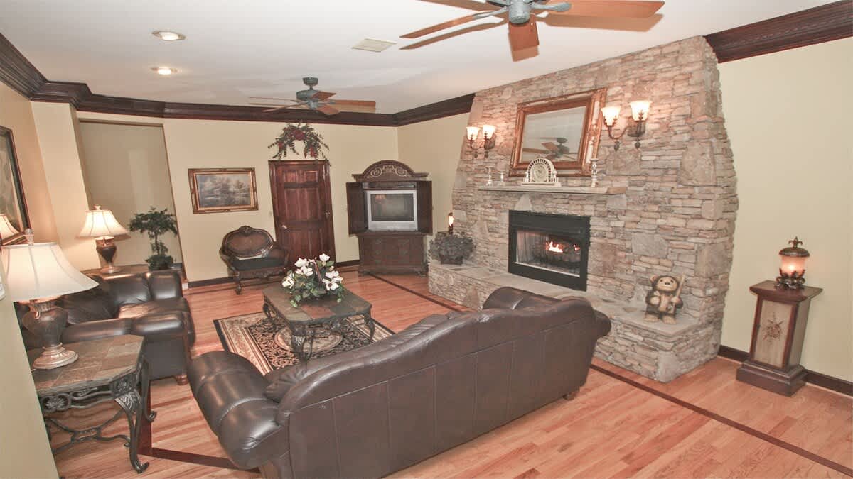 Shenandoah Lodge 7