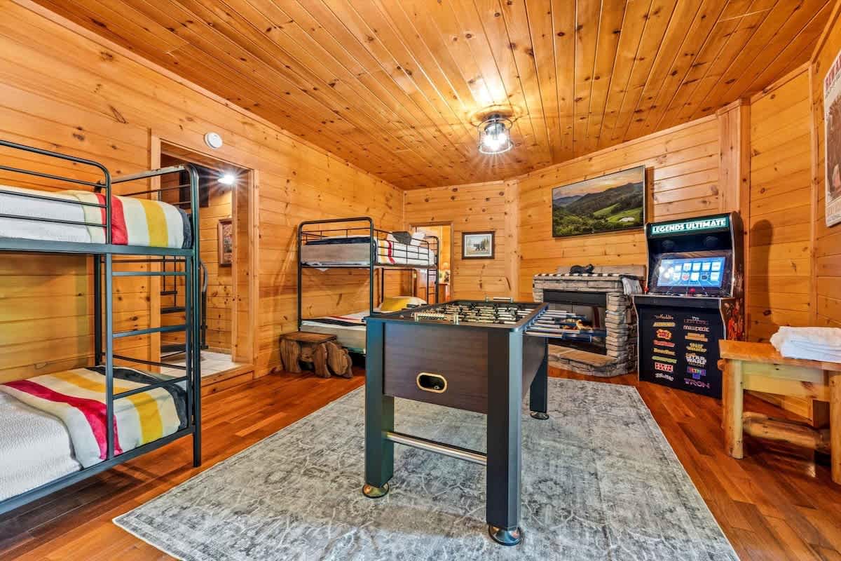 Grand Ole Chalet 4