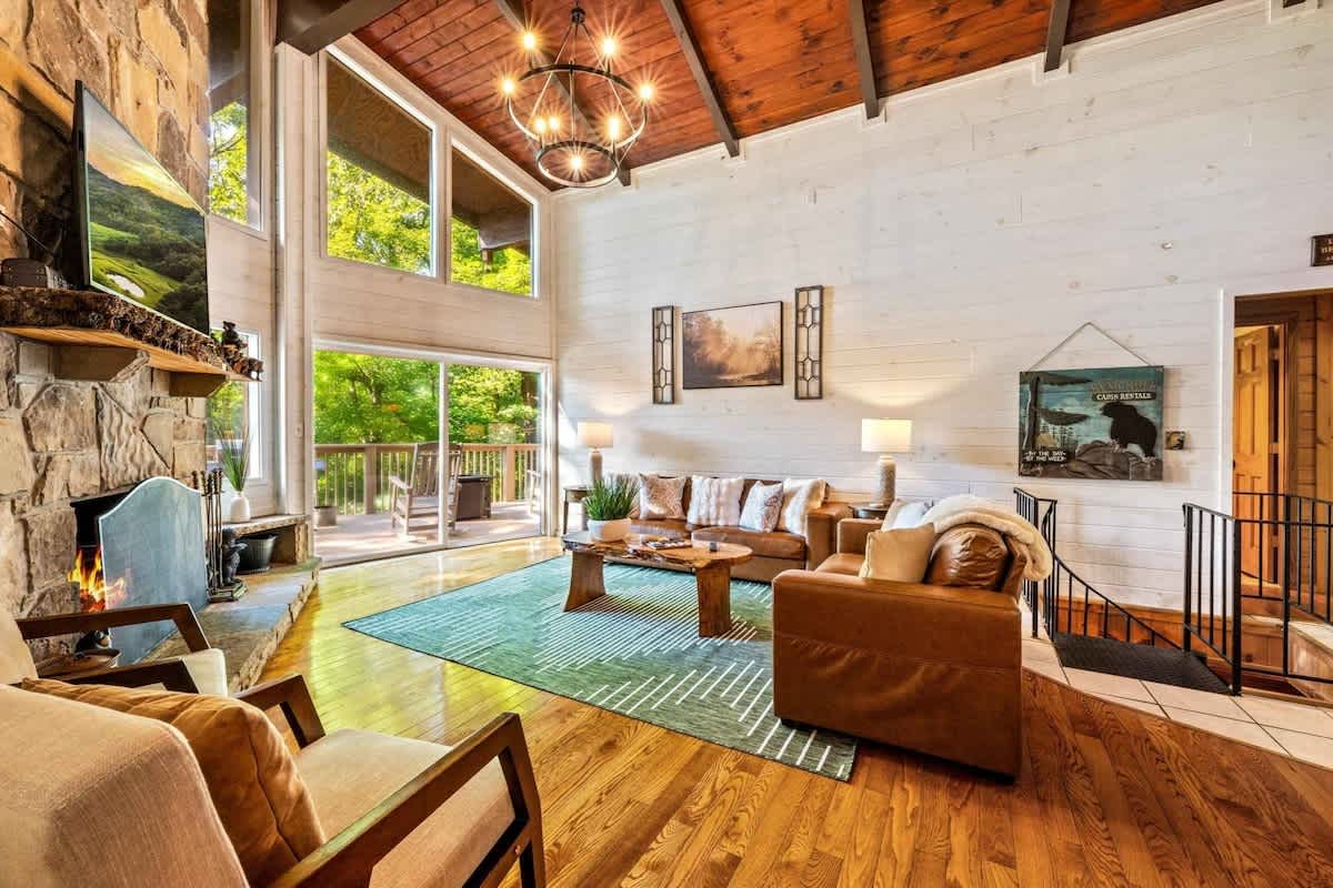 Grand Ole Chalet 10