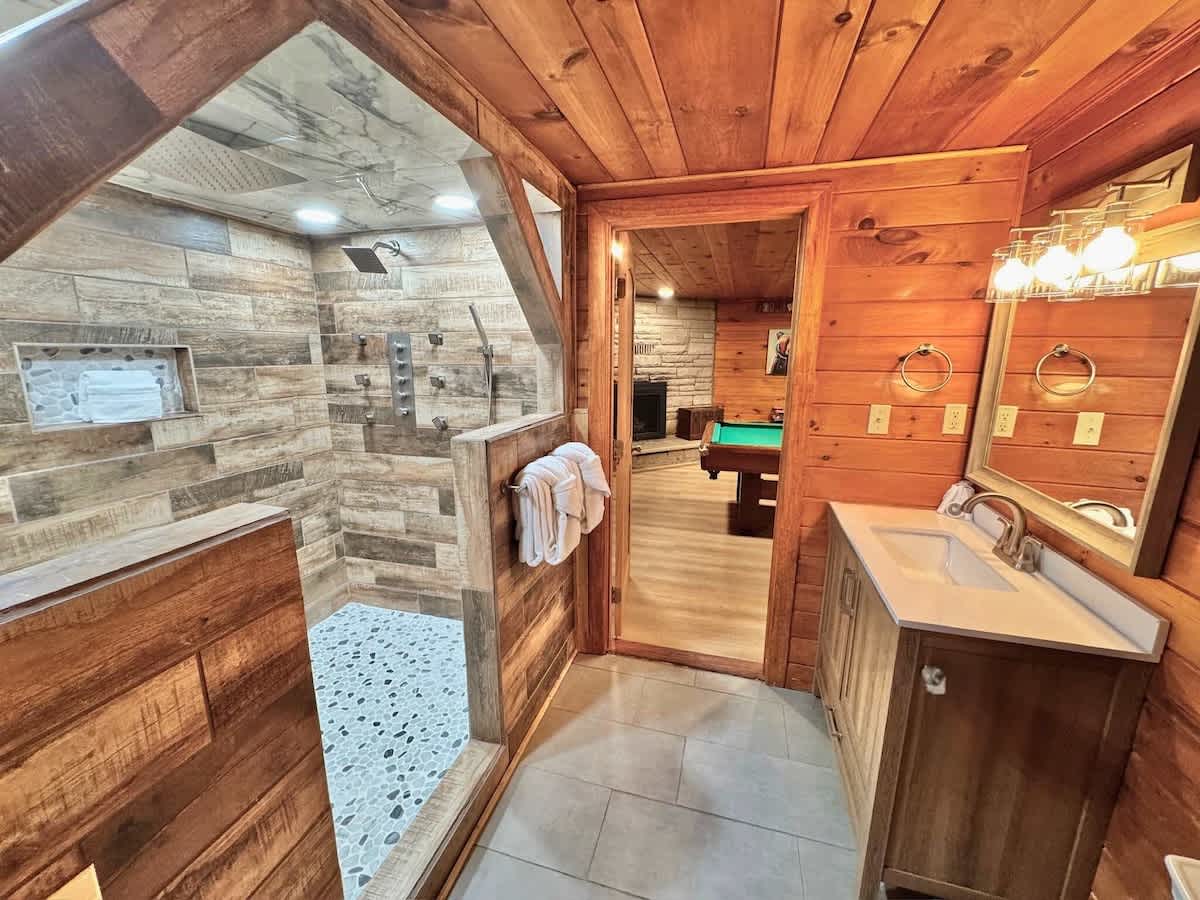 Ski Bear Chalet 7