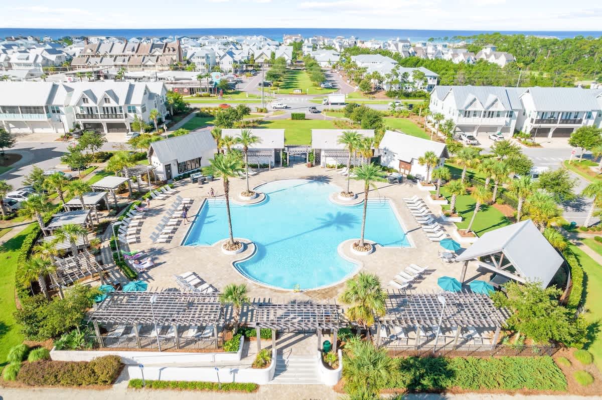 5,000 sq ft community pool that is heated October/November & March/April. Also features beautiful gas grilling cabanas.