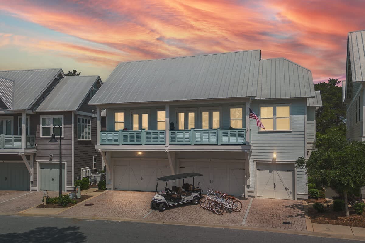 Home features a 6 seater golf cart and 6 adult bikes!