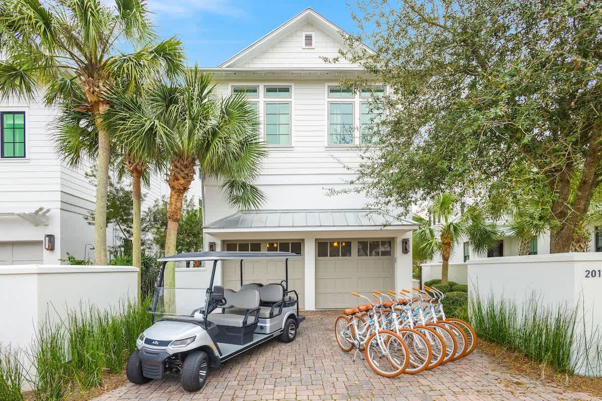 Home features a 6-seater golf cart and 6 adult bikes!
