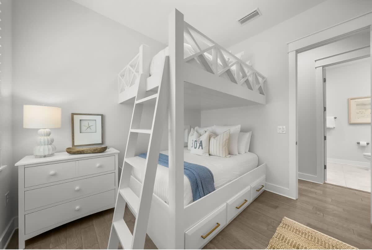 Bunk room perfect for the kiddos.