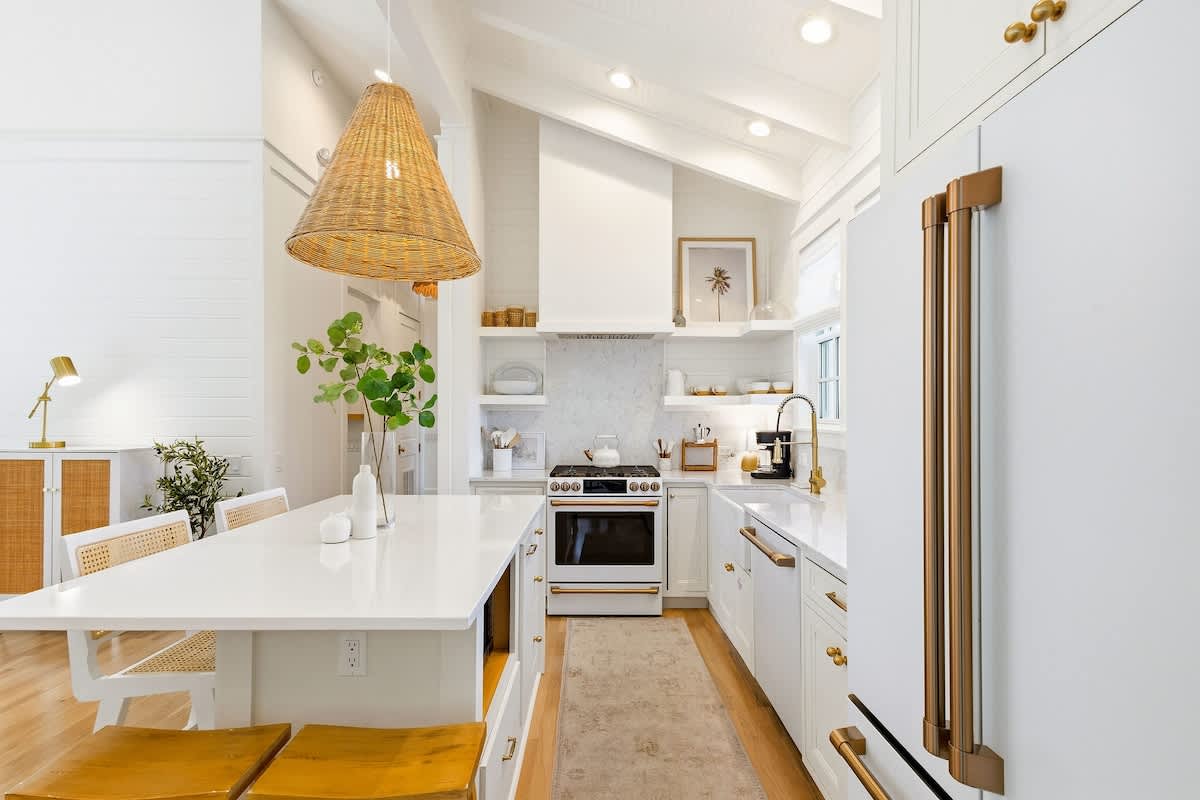 Gourmet kitchen that is fully stocked for your stay!
