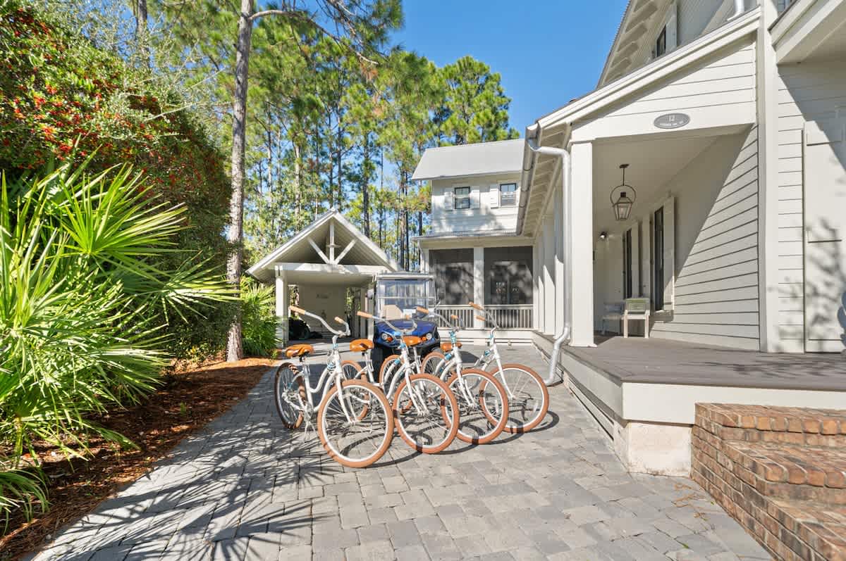 Home features four adult bikes & golf cart.