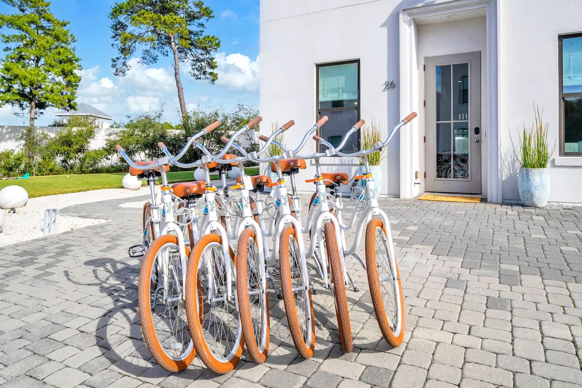 6 adult bikes included in your stay.