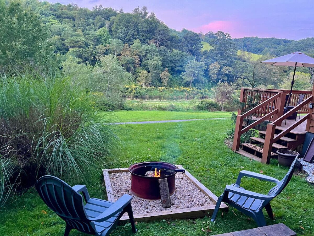 Charming Tiny Home! Discounts-Pet friendly — interior 3