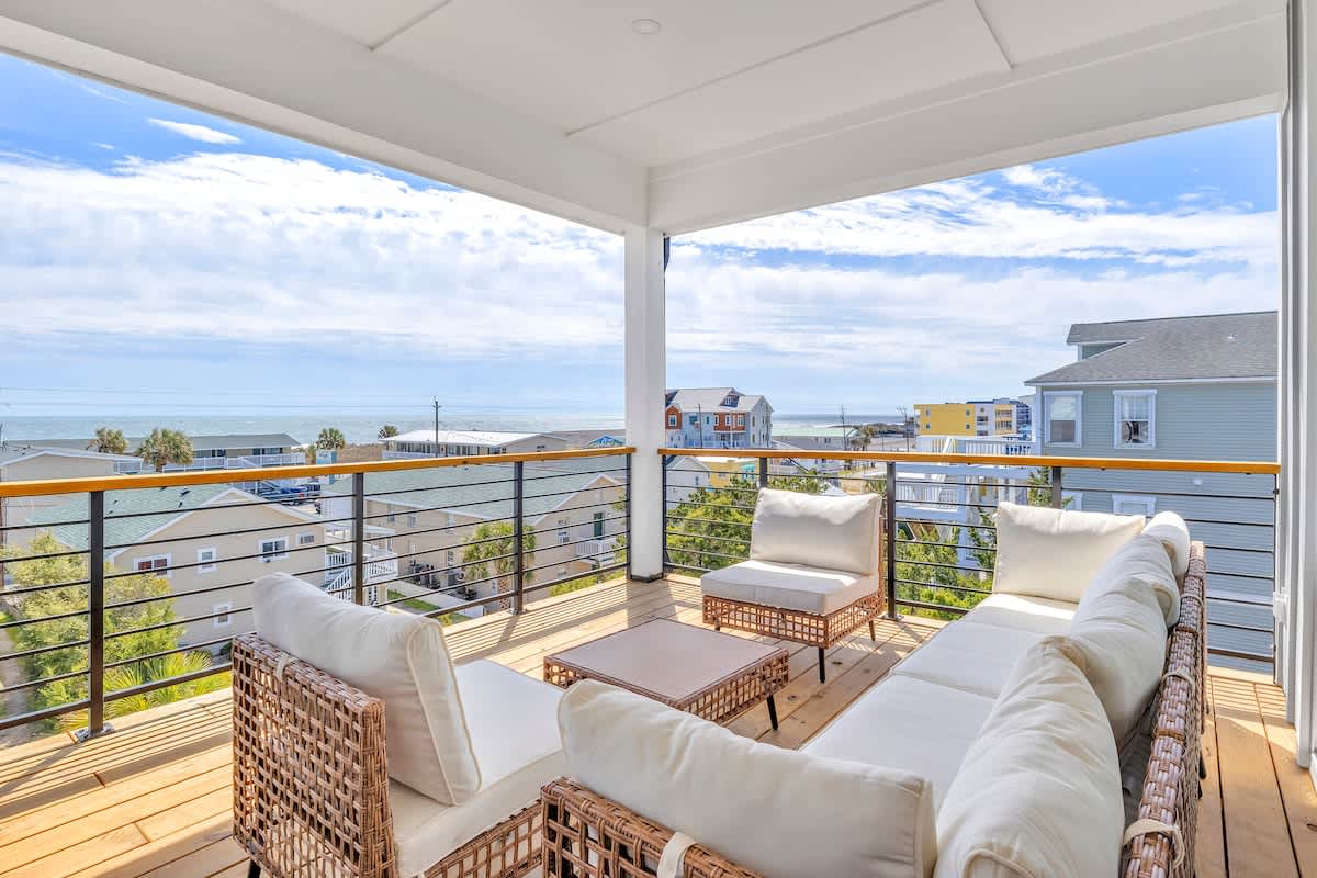 Ocean View 5BR - Steps To Beach w/Parking/Elevator — interior 4