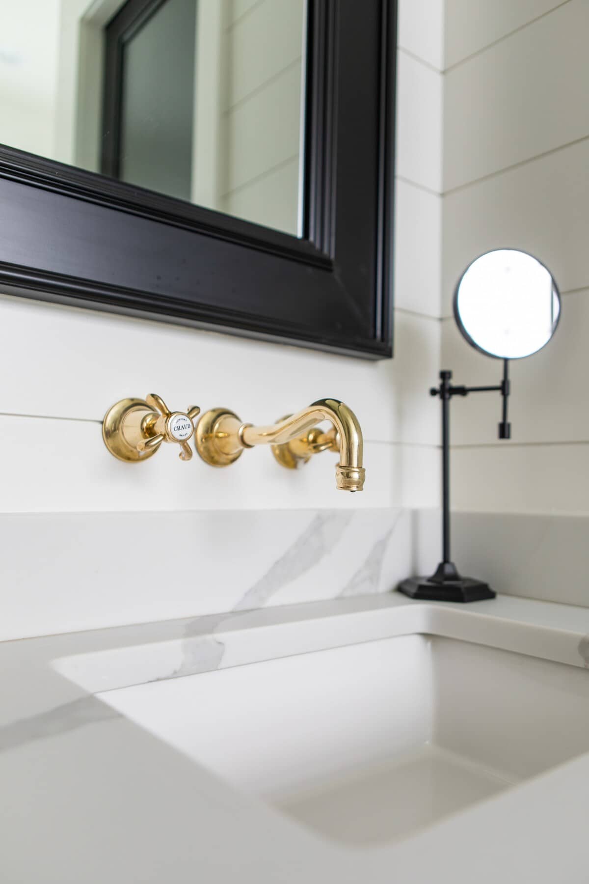 Timeless décor provides a refined touch everywhere you turn.