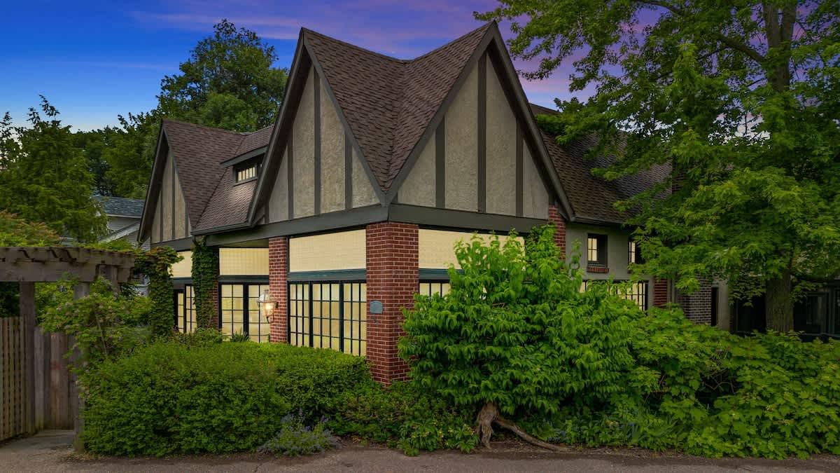 We look forward to hosting you at The Black Door Bungalow!