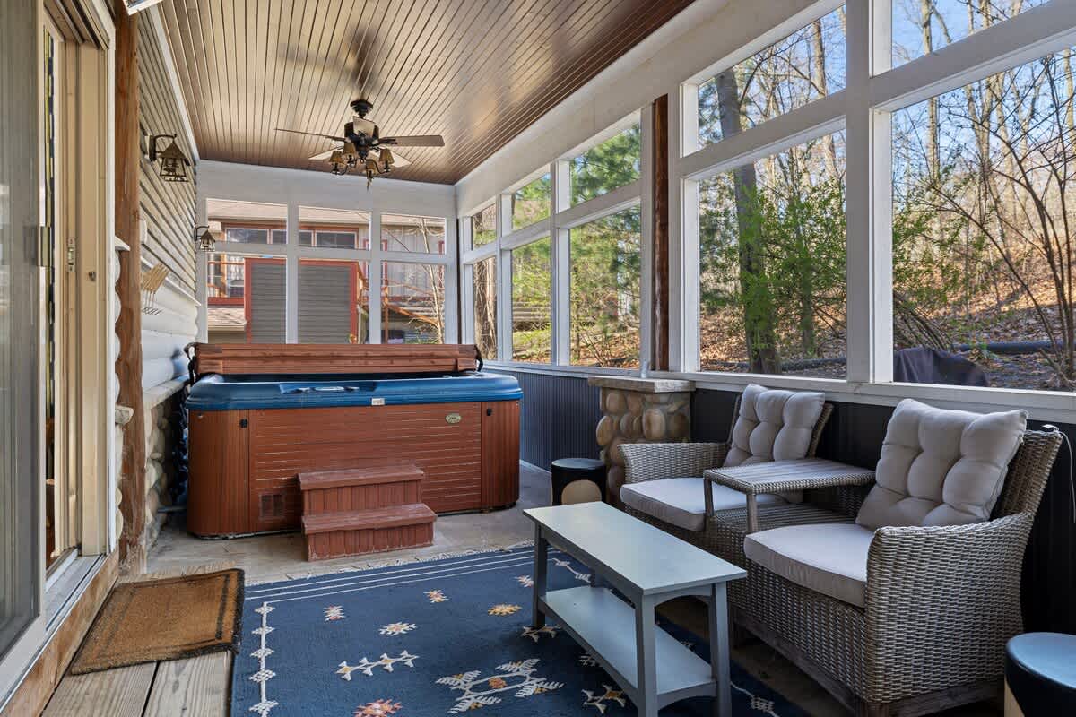 Enjoy the hot tub year-round in the glassed-in lanai.