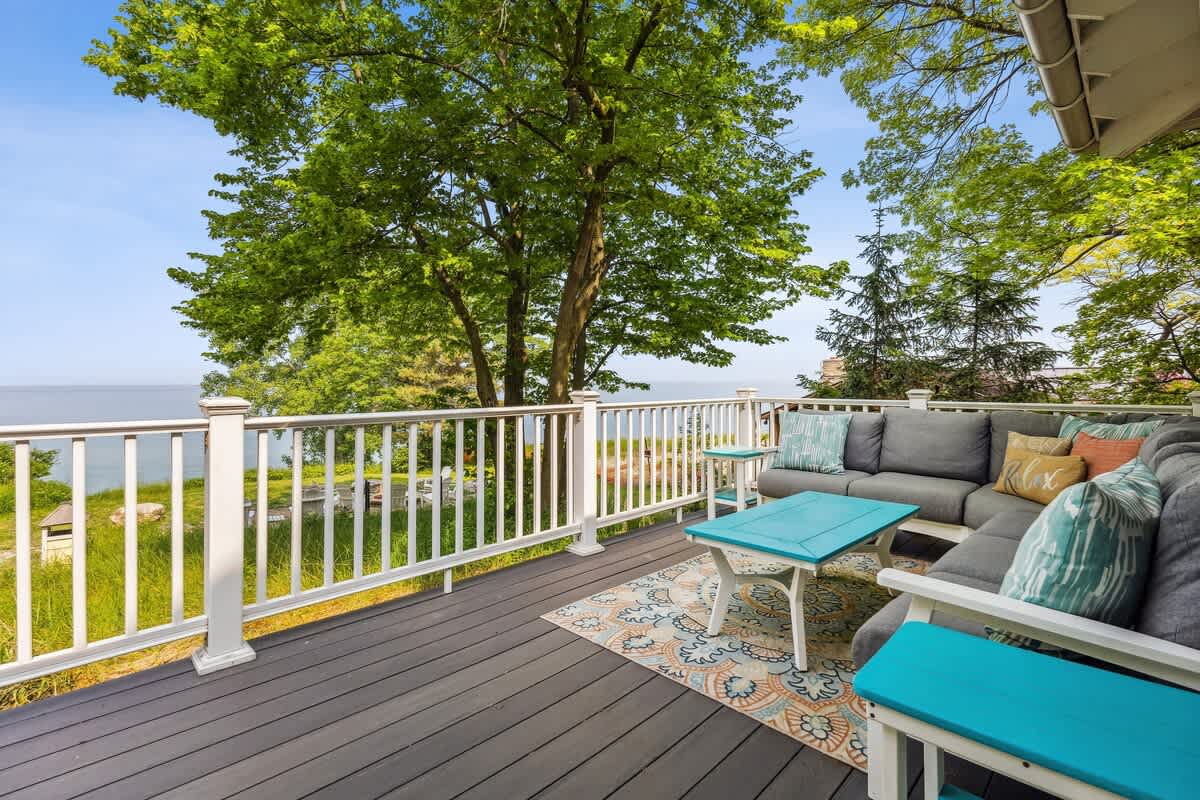 Lounge with lake views and fresh forest air.