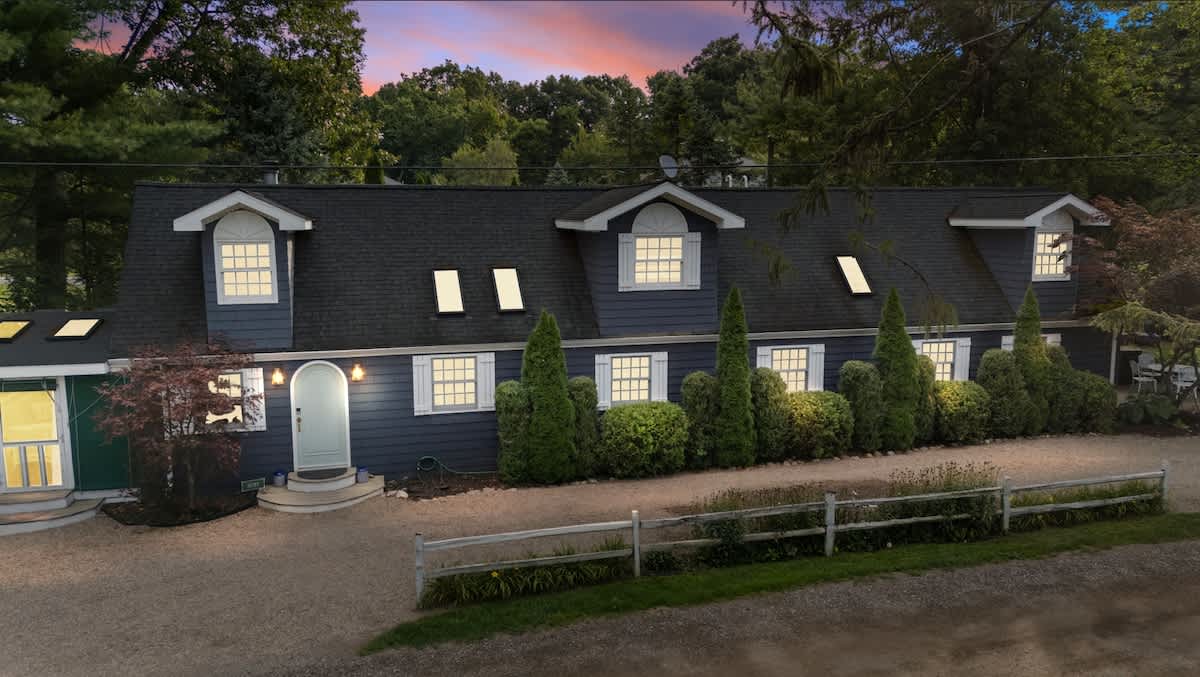 Welcome to your enchanting getaway, day or night.