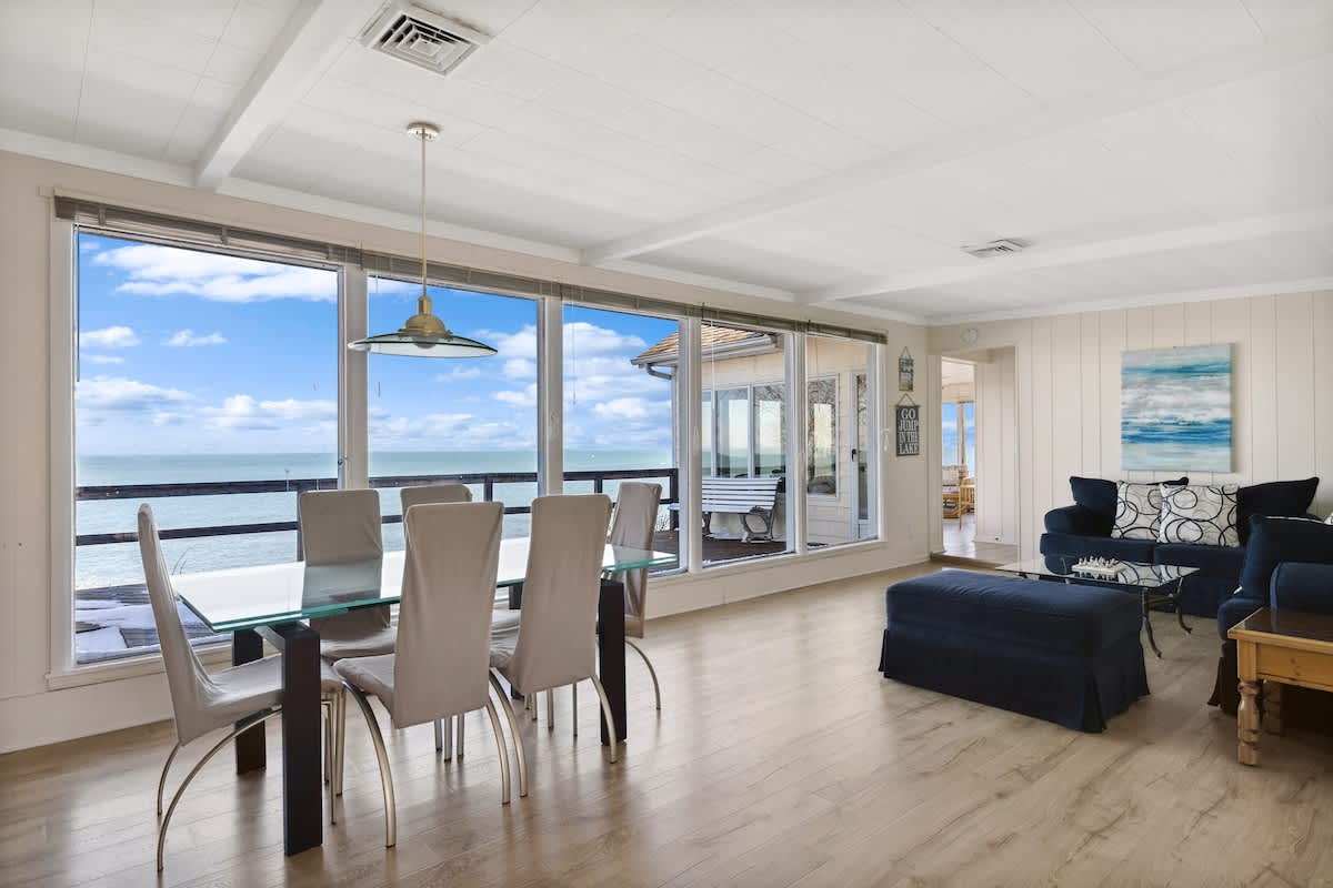 Everyone can be in on the conversation in the social space.