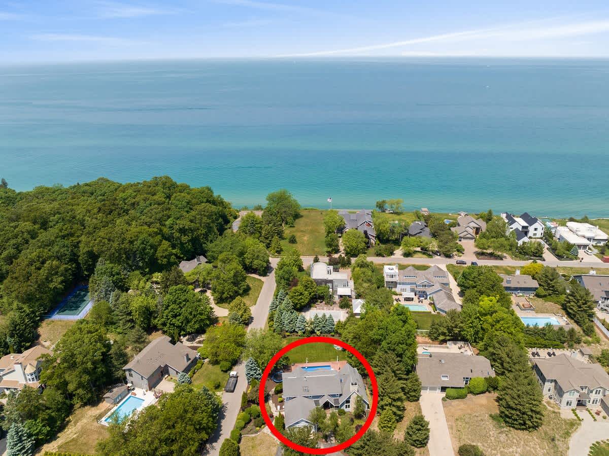 We are just a few blocks from Lake Michigan.