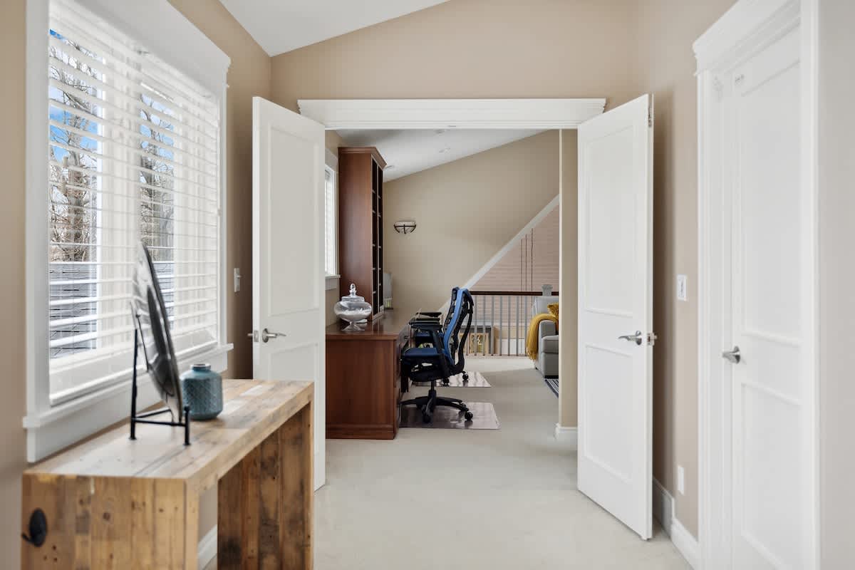 Our dedicated workspace allows you to stay on top of work and studies.