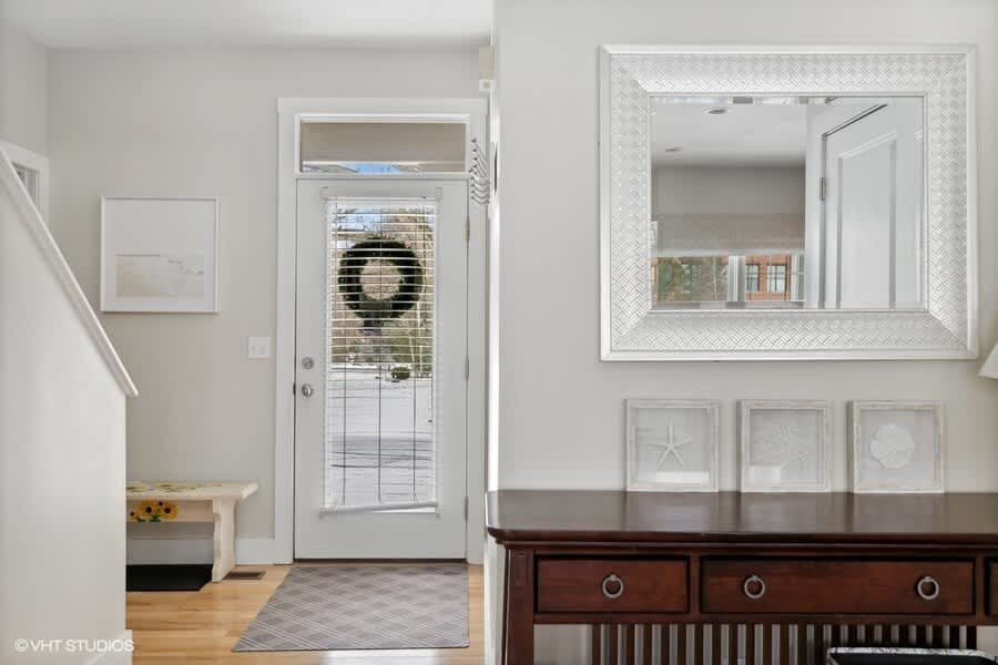 Begin your vacation on the right foot when you step into the modern and inviting entryway.