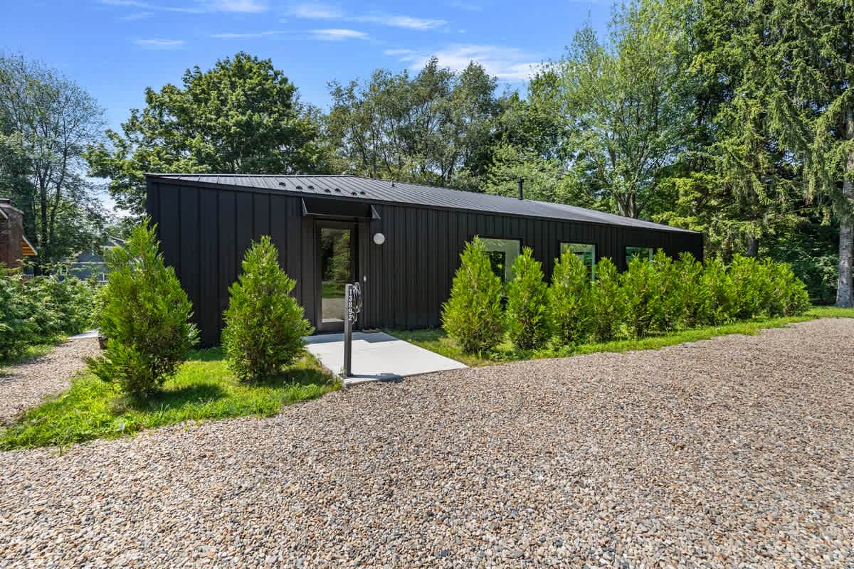 Park up to 3 cars on the gravel drive.