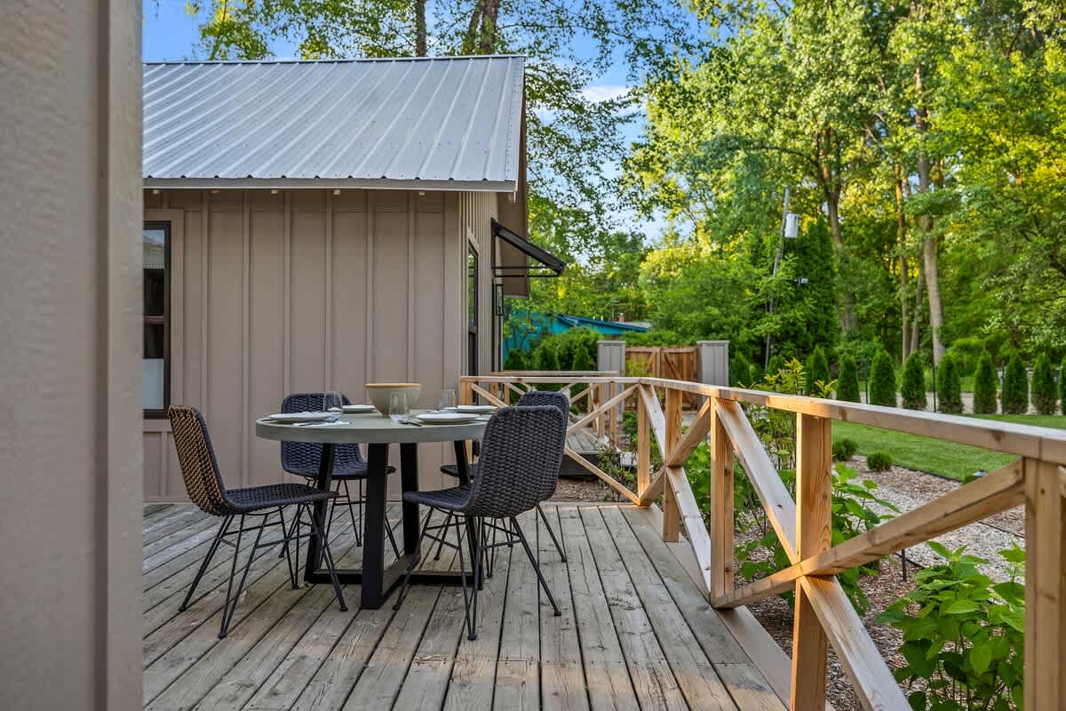 Gather your friends and family for unforgettable moments around the table.