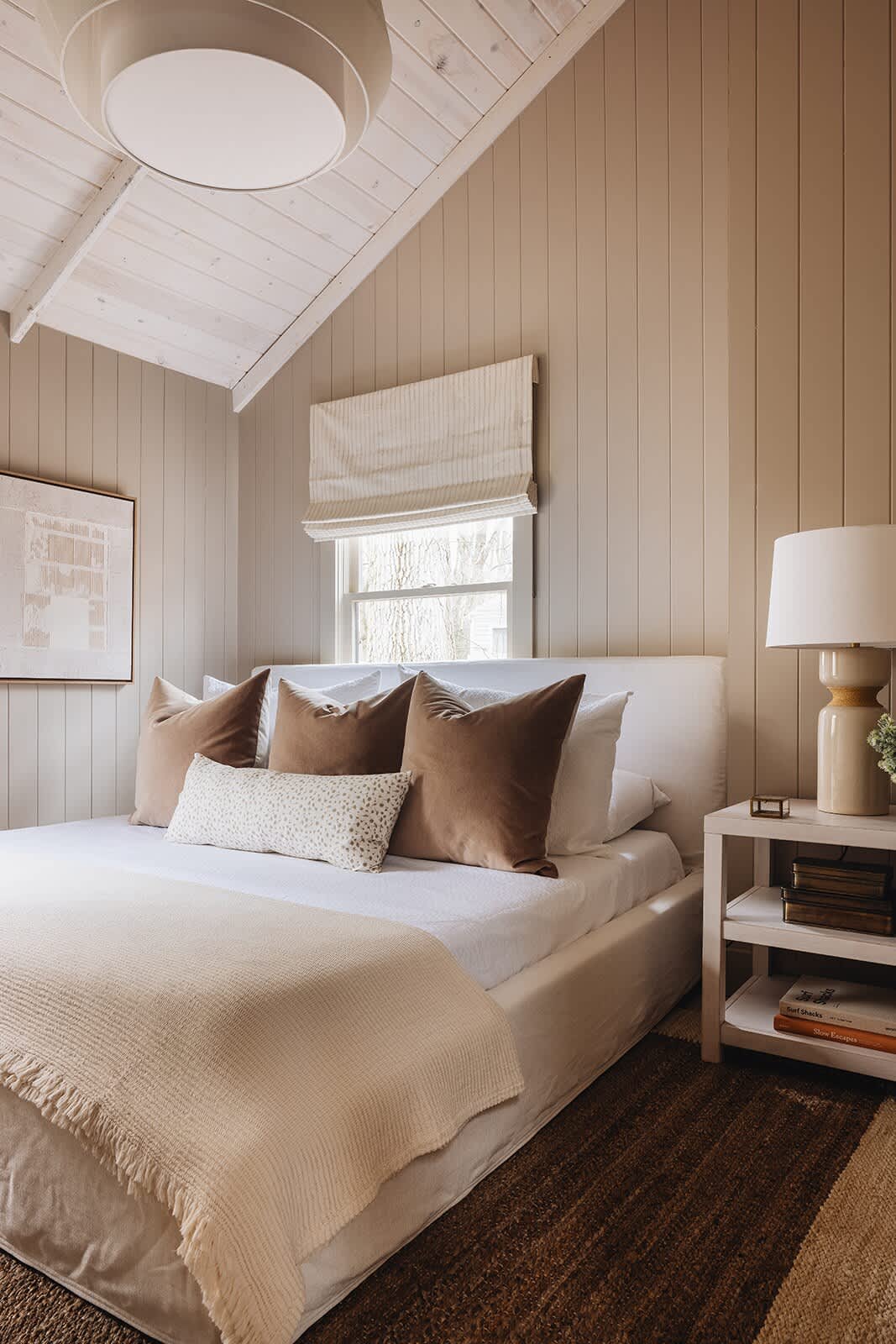 Plush, comfy and warm - just what the doctor ordered for a sound vacay sleep!