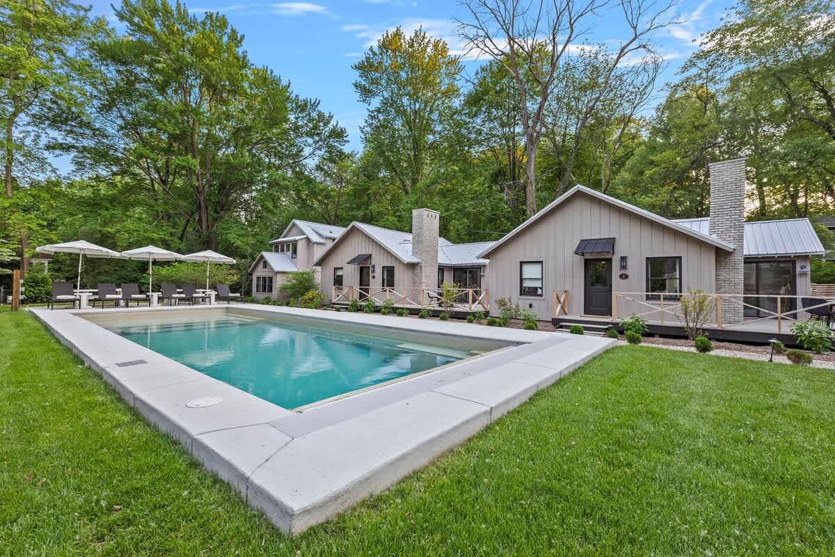 Townie oasis is the perfect spot to soak up the sun and make unforgettable memories.