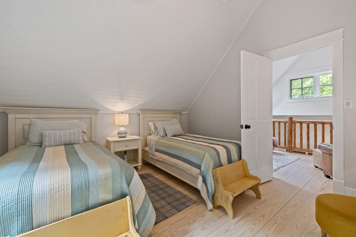 Bedroom 3 is on the upper level & has 2 twin-sized beds.