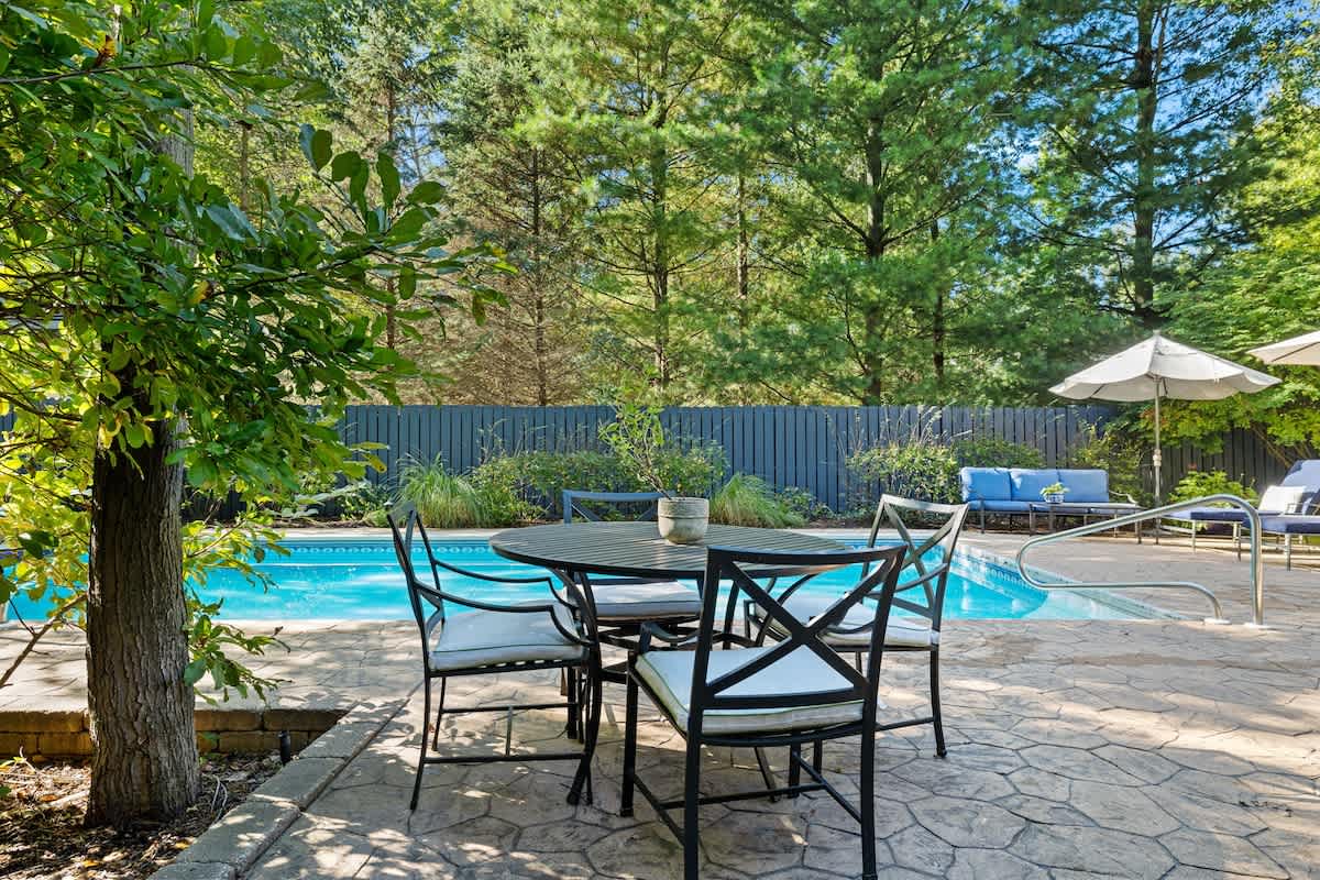 Bring your favorite snacks pool side and enjoy a bite to eat.