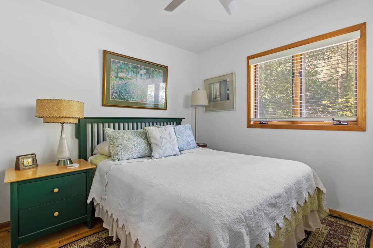 Bedroom 3 is on the lower level & has a queen-size bed.