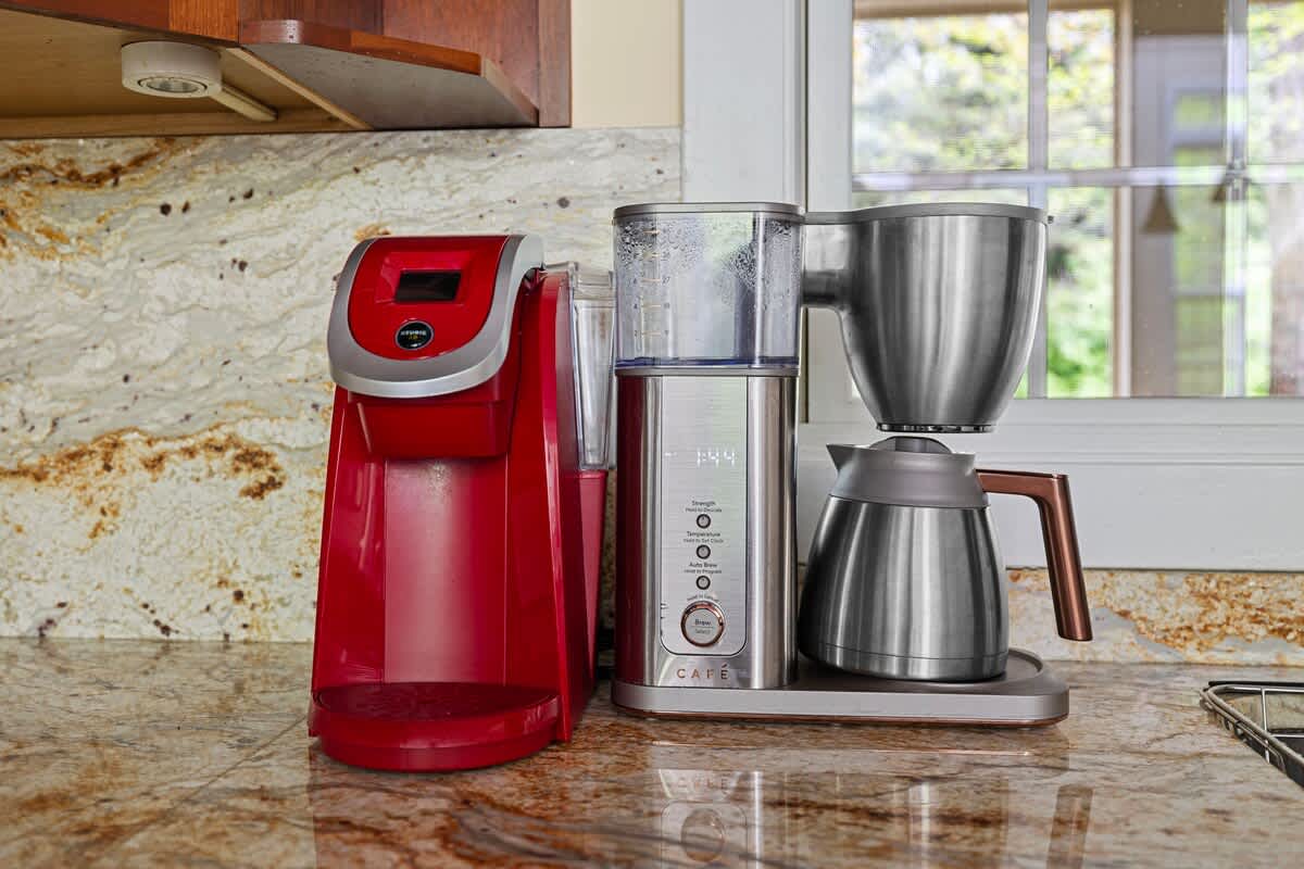 The coffee served here ain't no convenience store cup-o-joe. Primo all the way.