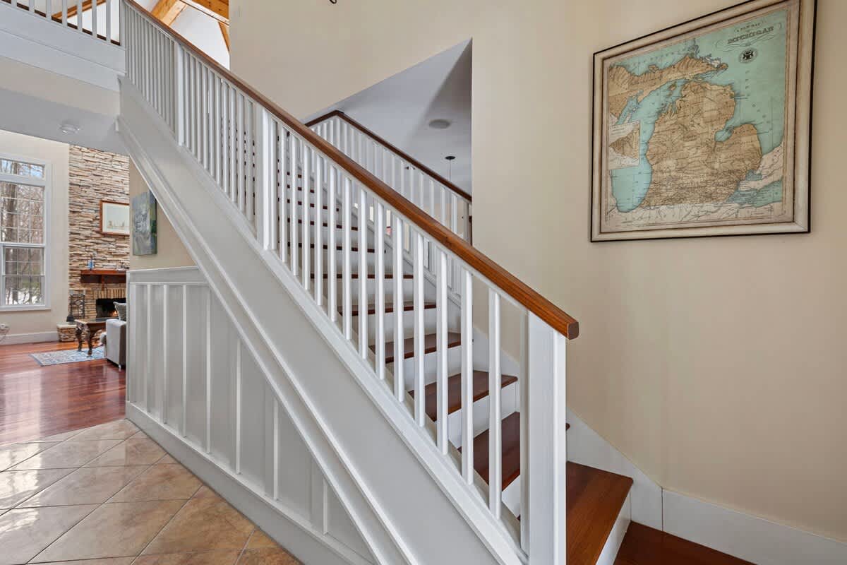 Rich styling and attention to fine details? Yep! Ooh-la-la!