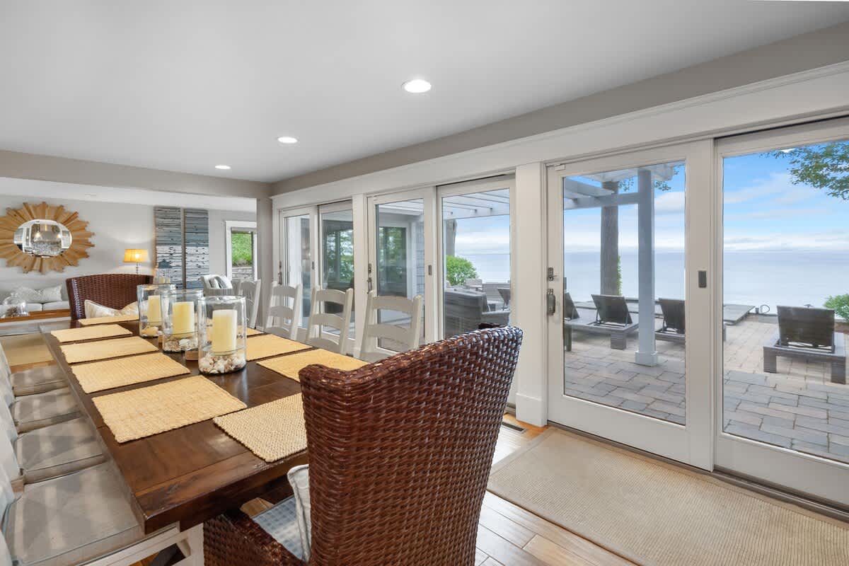 When it's time to gather for a meal, the dining room offers some fabulous views.