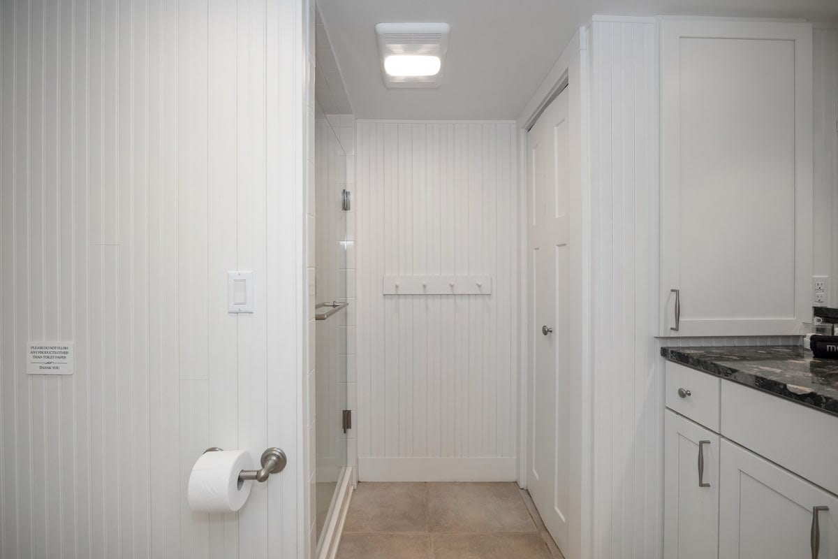 Whitewashed charm meets modern ease.