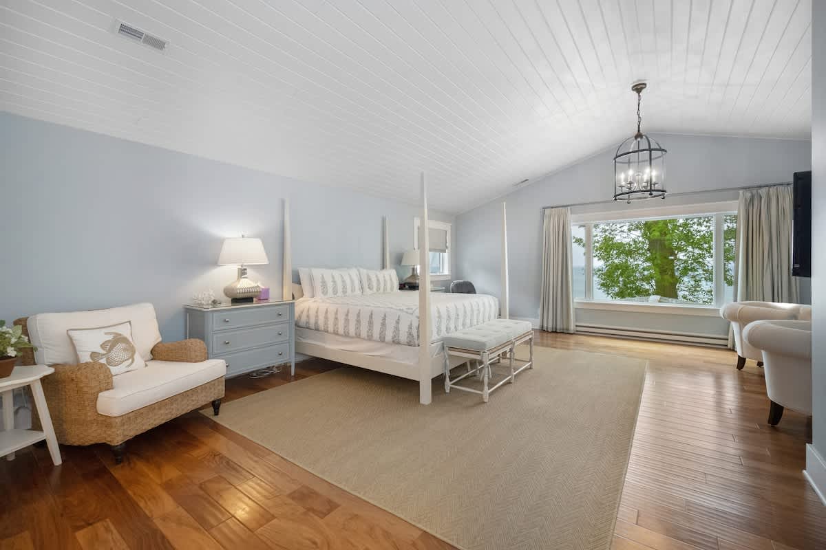 This grand and spacious Master Bedroom Suite has it all, y’all. We guarantee it.