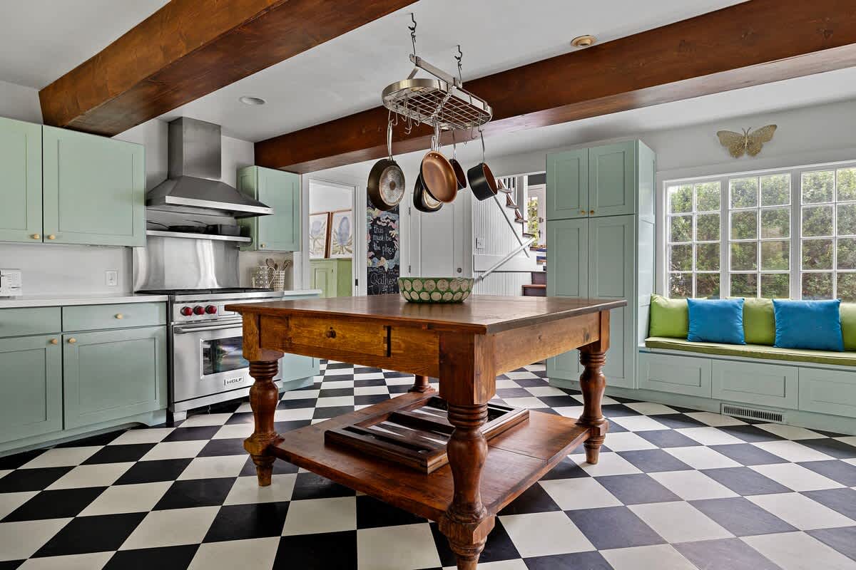 Vacationing guests regularly report they love Rabbit Run's colorful atmosphere.