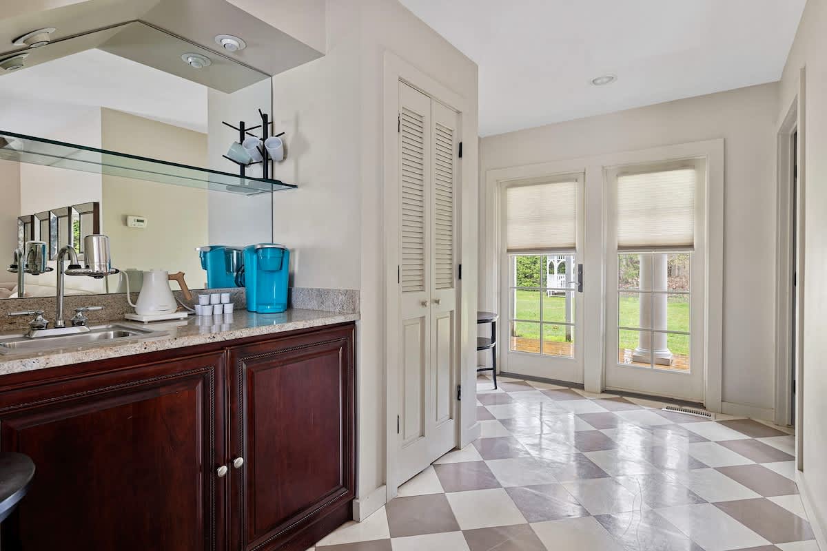 We hear guests' compliments all the time-including about this palatial bathroom.